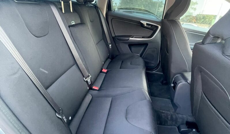 Volvo XC60 2.0 D3 Momentm lleno