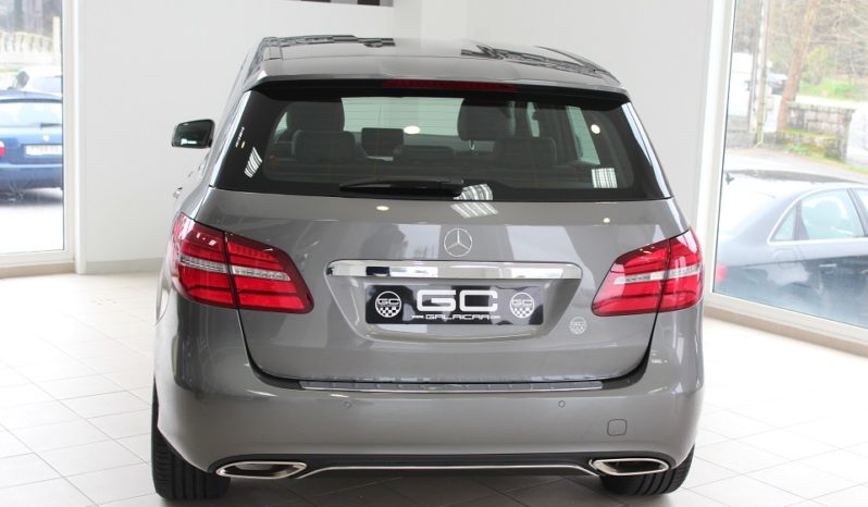 MERCEDES-BENZ – CLASE B 220 D 4MATIC lleno