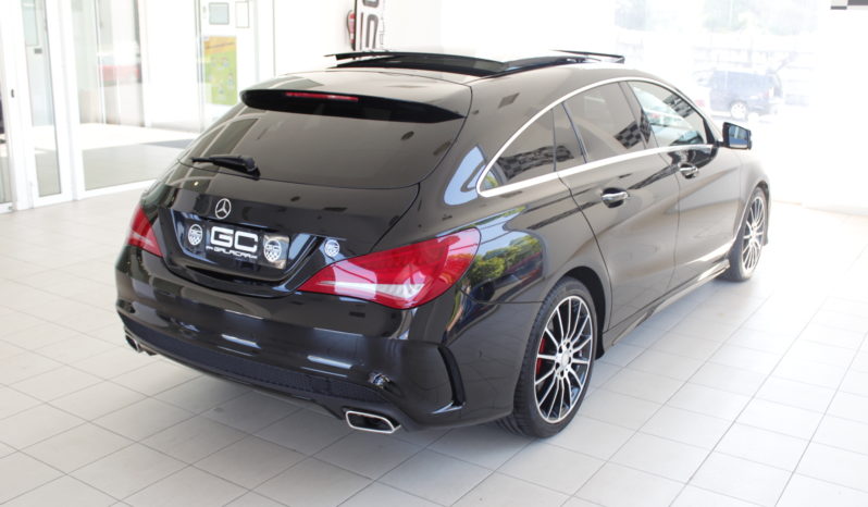 MERCEDES-BENZ Clase CLA CLA 220 d AMG Line Shooting Brake lleno