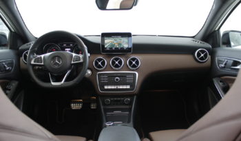 MERCEDES-BENZ Clase A 220 d 4MATIC AMG Line lleno