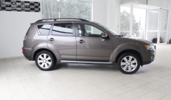 MITSUBISHI Outlander 220 DID 156 CV lleno