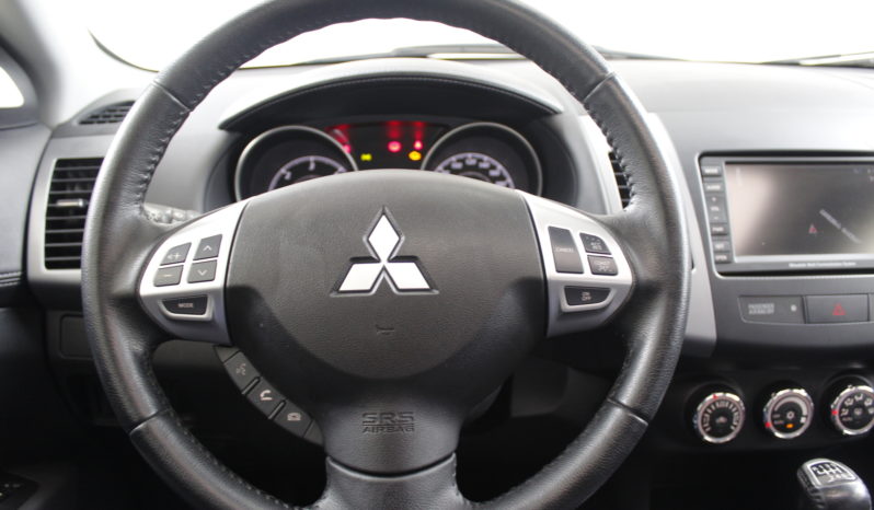 MITSUBISHI Outlander 220 DID 156 CV lleno