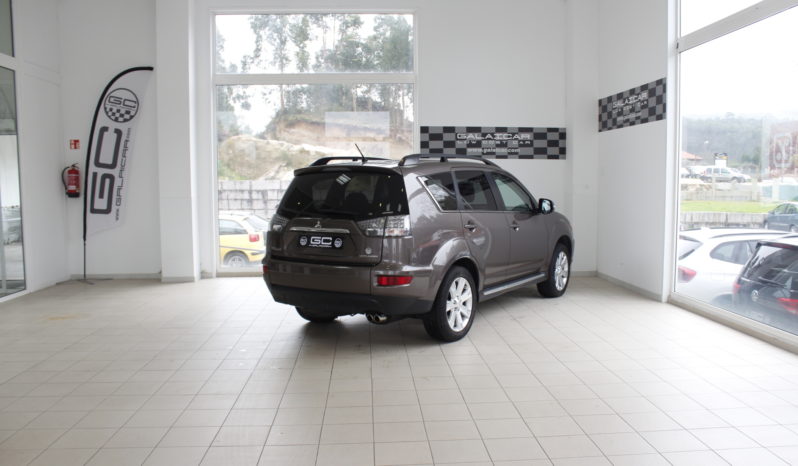 MITSUBISHI Outlander 220 DID 156 CV lleno