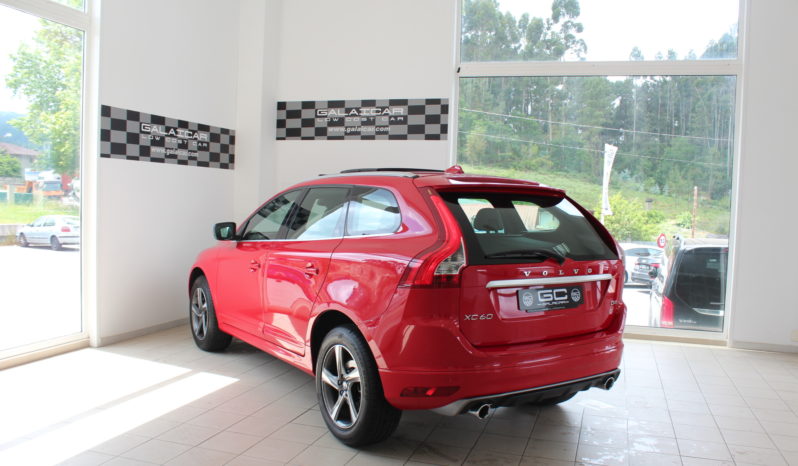 VOLVO XC60 2.0 D4 RDesign Momentum Auto lleno