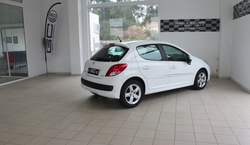 PEUGEOT 207 plus 1.4 HDI lleno