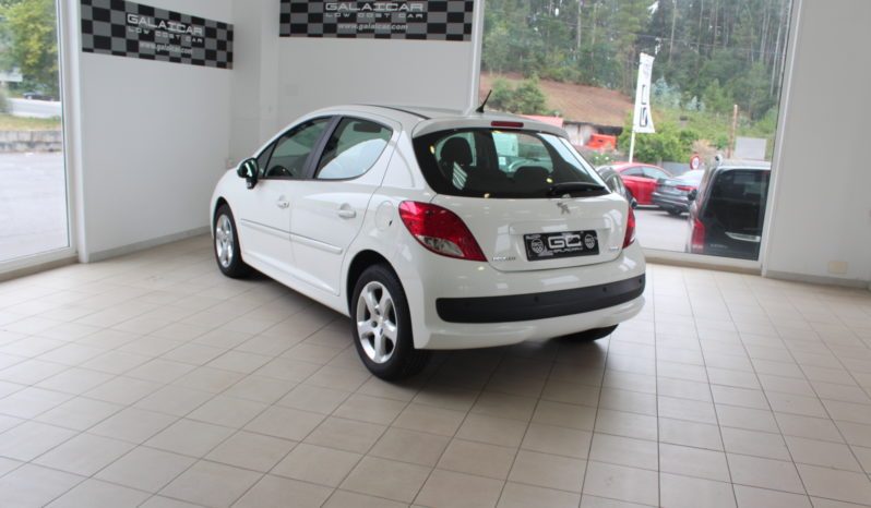 PEUGEOT 207 plus 1.4 HDI lleno