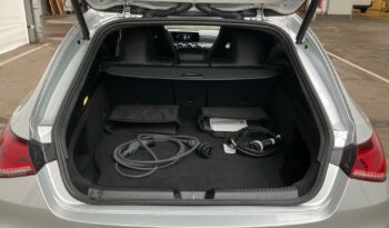 Mercedes Benz CLA 250e Shooting Break AMG lleno