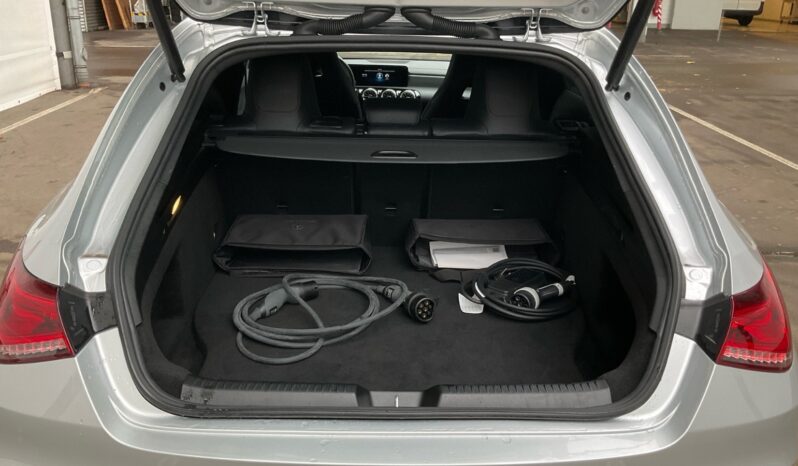 Mercedes Benz CLA 250e Shooting Break AMG lleno