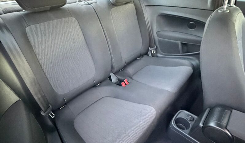 VOLKSWAGEN Beetle 1.6 TDI Design lleno