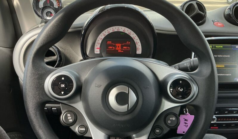 SMART fortwo 60kW81CV EQ cabrio lleno