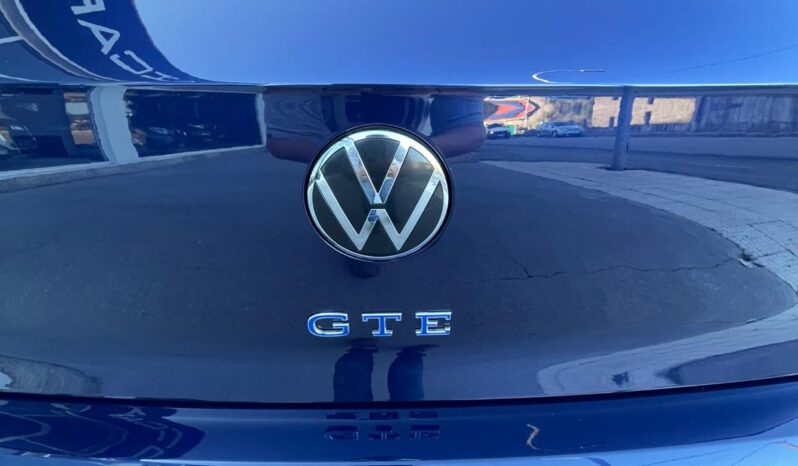 Volkswagen Golf GTe TSIe 245cv DSG lleno