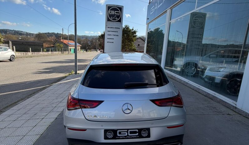 Mercedes Benz CLA 250e Shooting Break AMG lleno