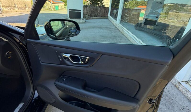 VOLVO V60 2.0 D4 Momentum lleno
