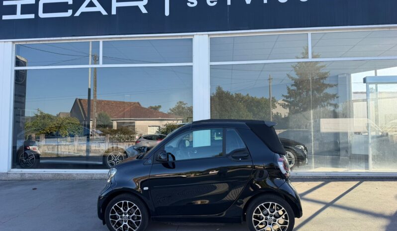 SMART fortwo 60kW81CV EQ cabrio lleno