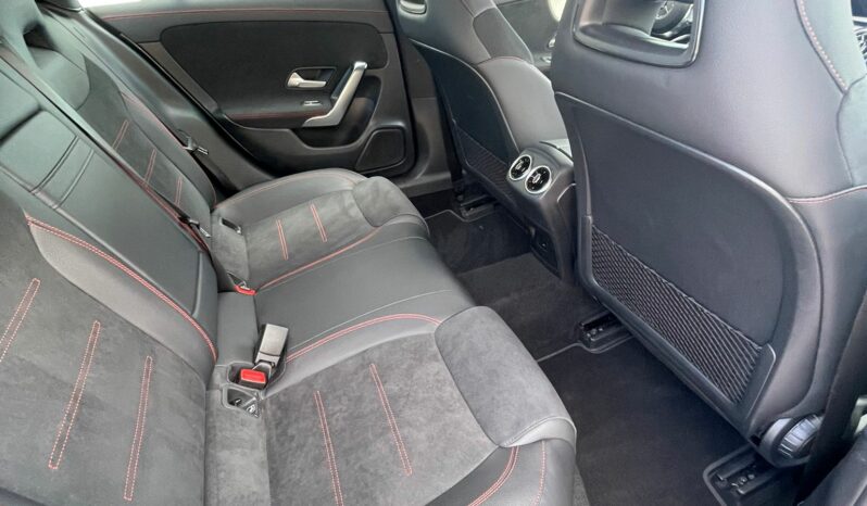 Mercedes Benz CLA 250e AMG lleno