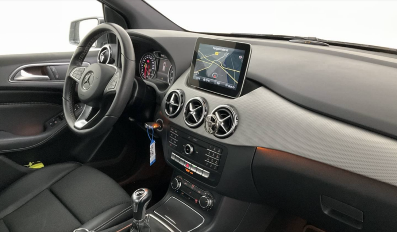 MERCEDES-BENZ Clase B B 180 lleno