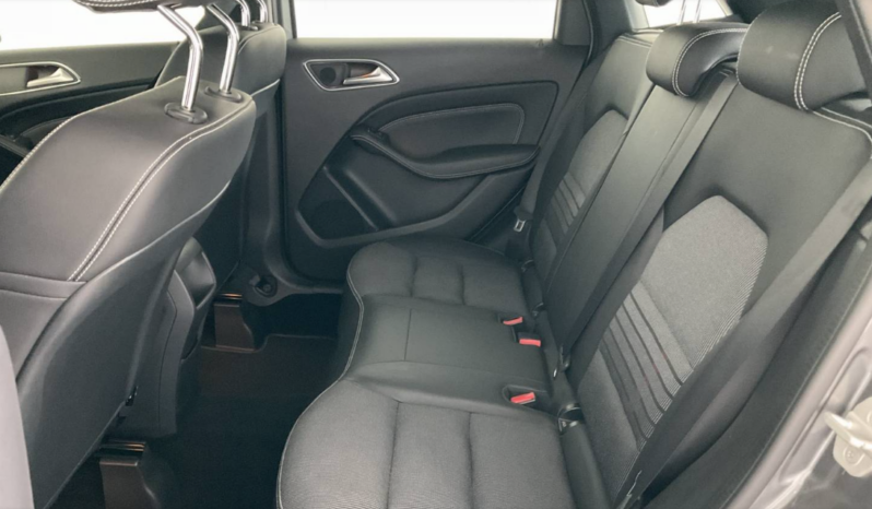 MERCEDES-BENZ Clase B B 180 lleno