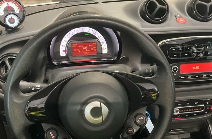SMART fortwo 60kW81CV EQ cabrio lleno
