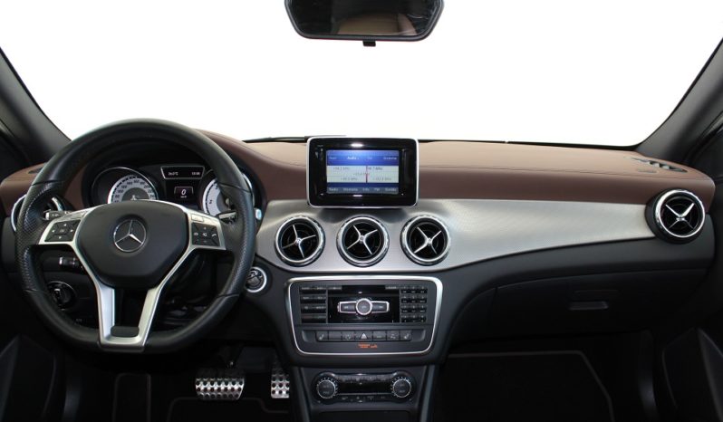 MERCEDES-BENZ – CLASE GLA GLA 220 CDI EDITION 1 lleno