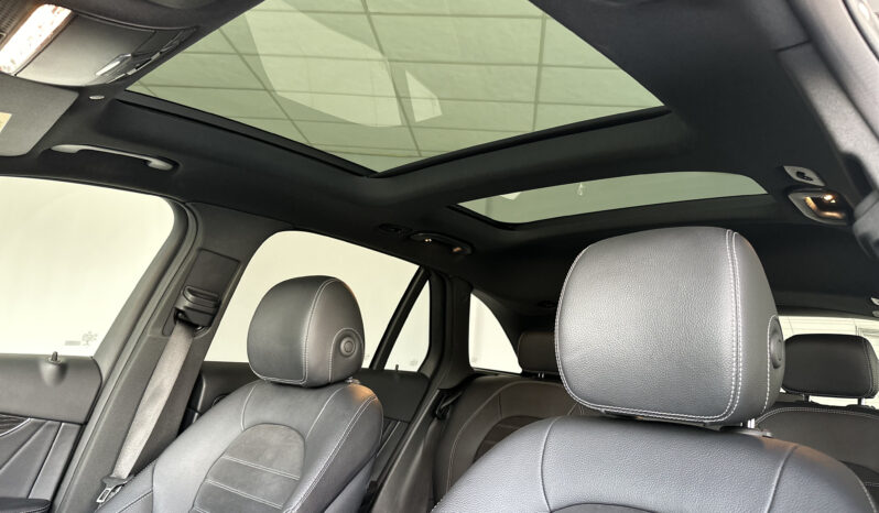 MERCEDES-BENZ Clase GLC GLC 300 de 4MATIC lleno
