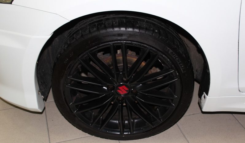 SUZUKI SWIFT lleno