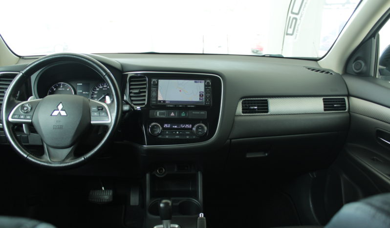 MITSUBISHI Outlander 220 DID Motion Auto 4WD lleno