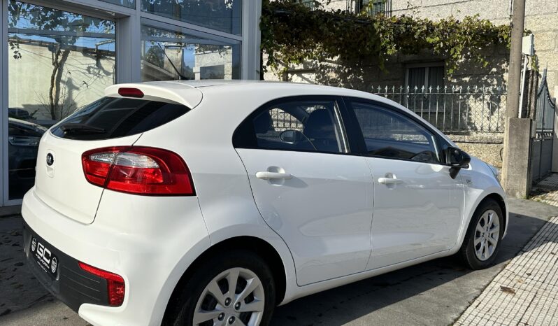 KIA Rio 1.2 CVVT 84CV Concept lleno