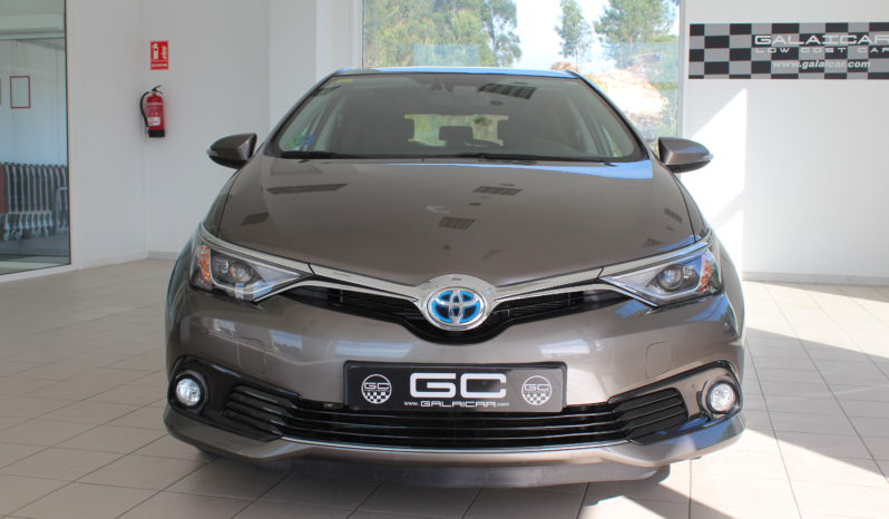 TOYOTA AURIS 1.8 HYBRIDO 100CV GASOLINA (HEV) lleno