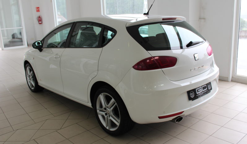 SEAT LEON 1.6 TDI 105CV lleno