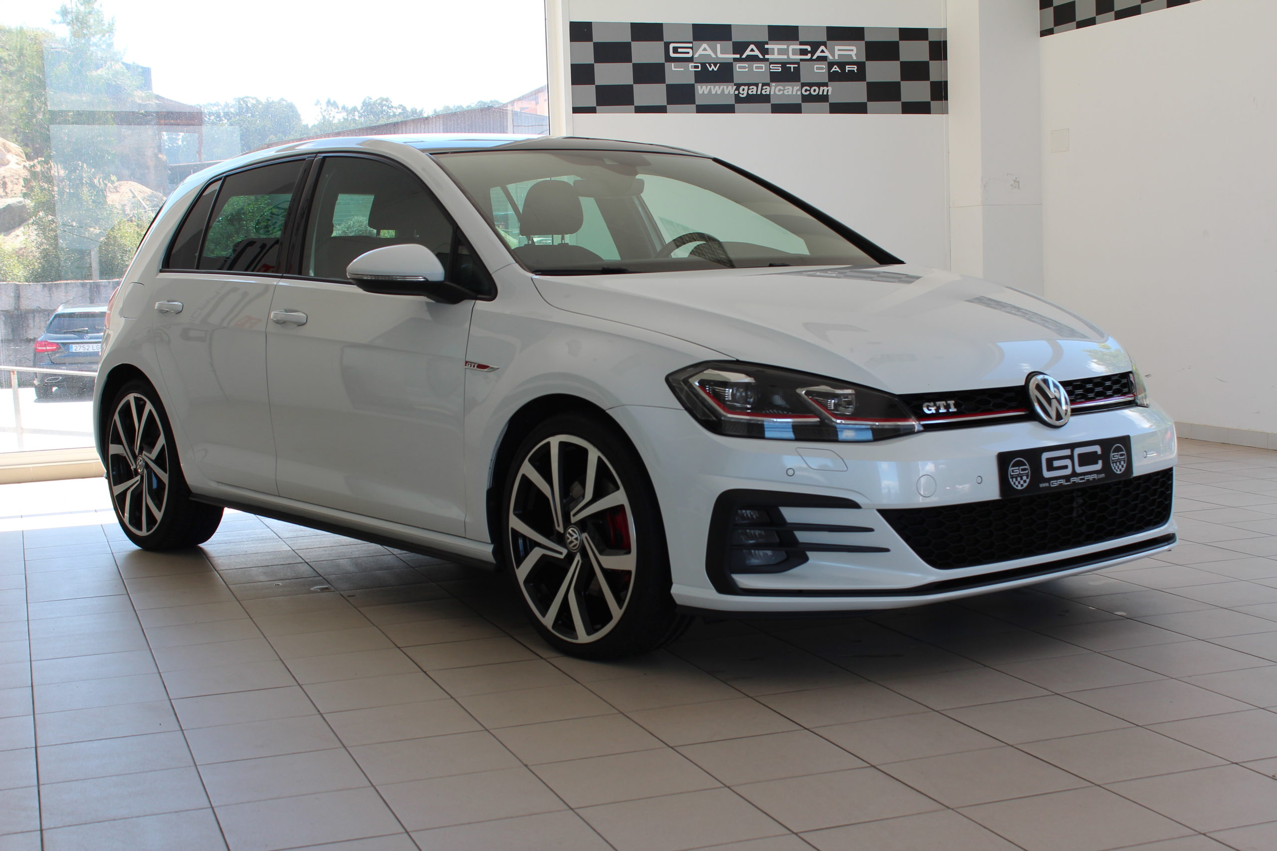 Feudal Clásico Típicamente VW GOLF GTI 2.0 TSI BMT DSG | Galaicar ShowRoom Car