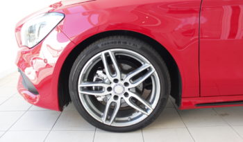 MERCEDES-BENZ Clase CLA CLA 200 d AMG Line Shooting Brake lleno