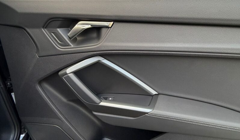 Audi Q3 45 TFSIe Stronic Black Line lleno