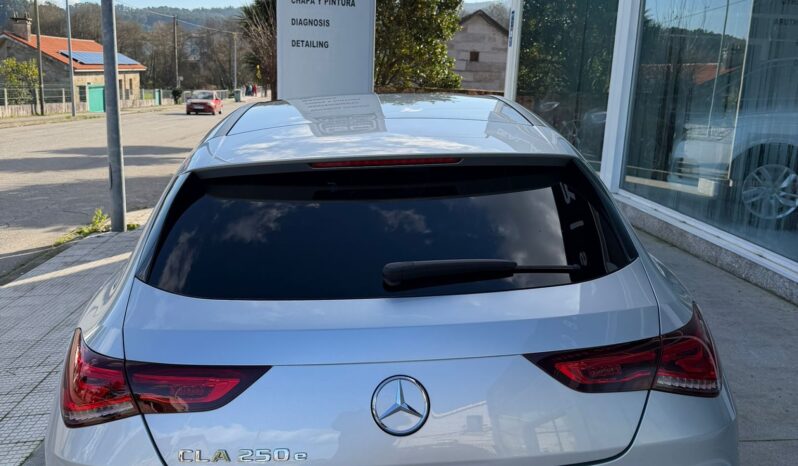Mercedes Benz CLA 250e Shooting Break AMG lleno