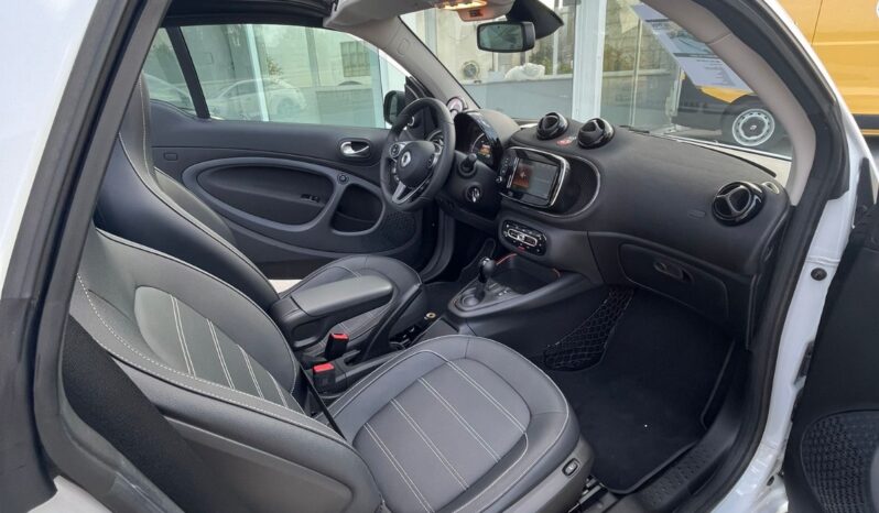SMART fortwo 60kW81CV EQ cabrio lleno