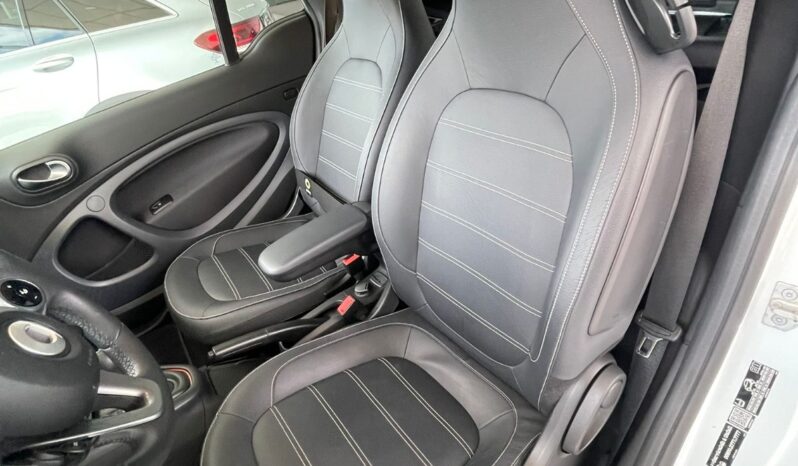 SMART fortwo 60kW81CV EQ cabrio lleno