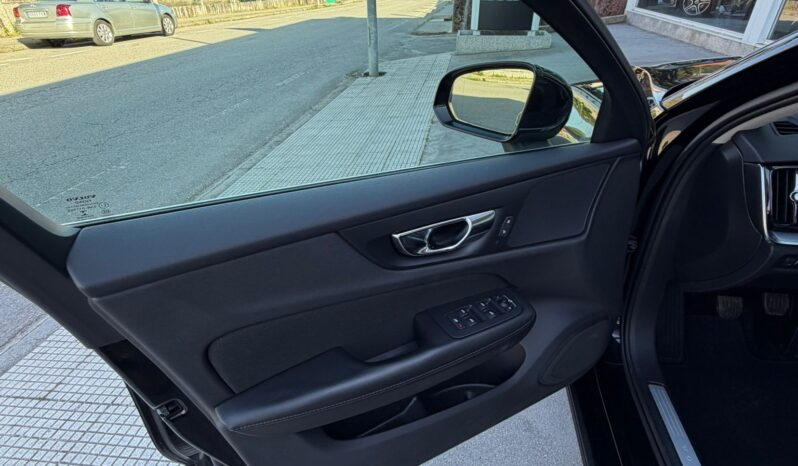 VOLVO V60 2.0 D4 Momentum lleno