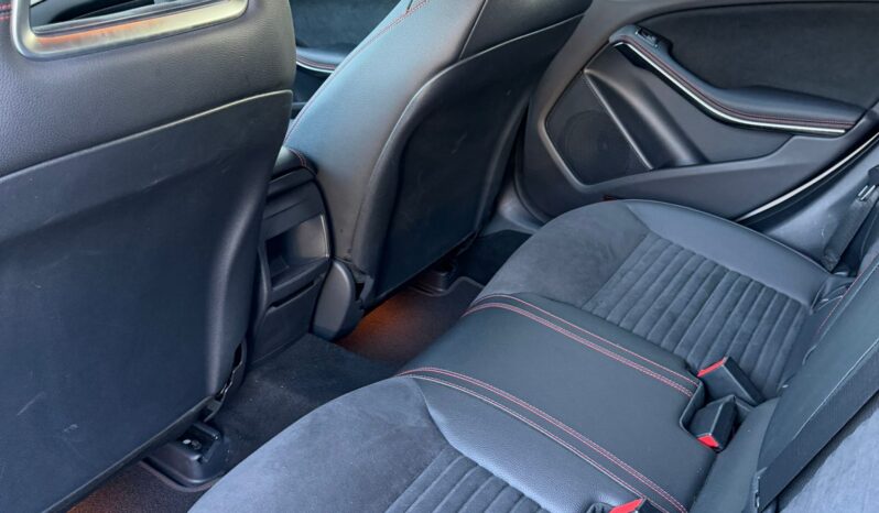 MERCEDES-BENZ Clase CLA CLA 220 d Shooting Brake lleno