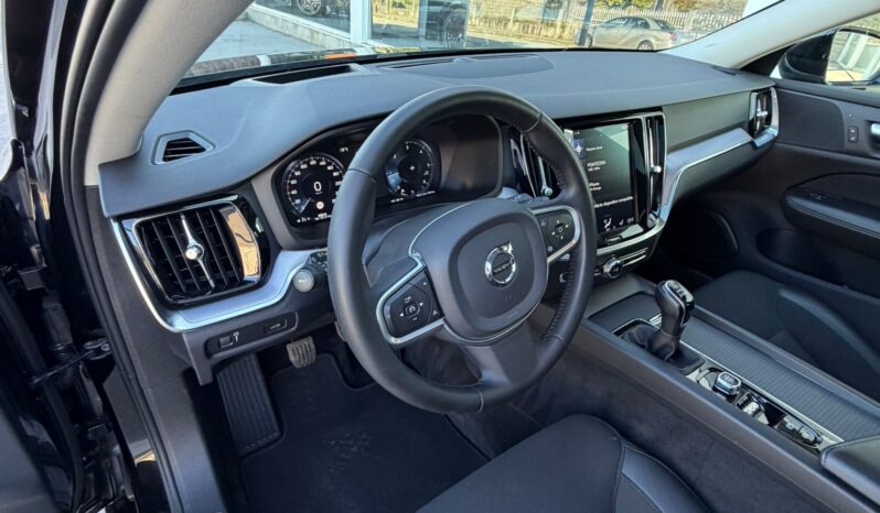 VOLVO V60 2.0 D4 Momentum lleno