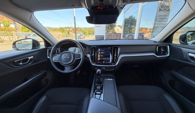 VOLVO V60 2.0 D4 Momentum lleno