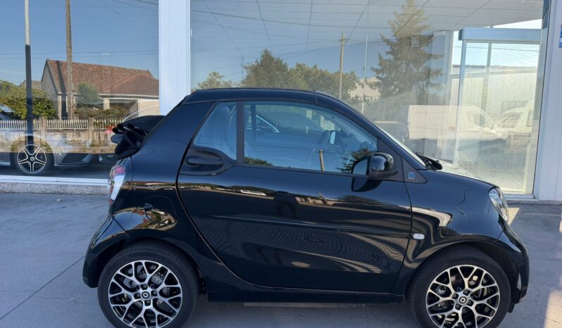 SMART fortwo 60kW81CV EQ cabrio lleno