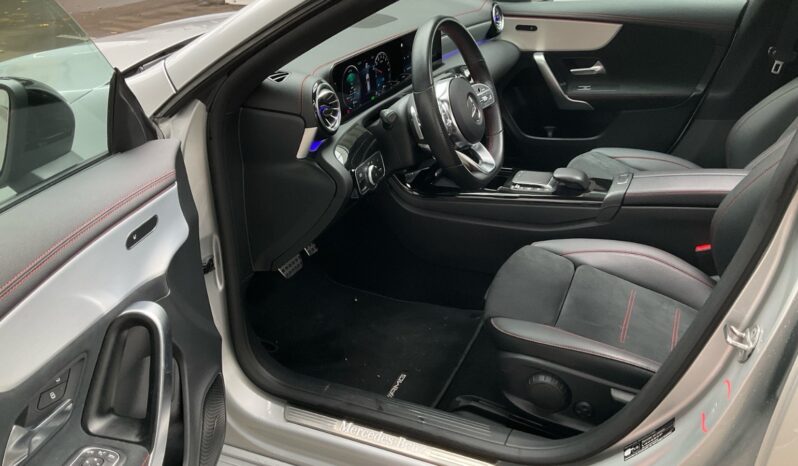 Mercedes Benz CLA 250e Shooting Break AMG lleno