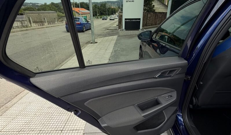 VOLKSWAGEN Golf GTE 1.4 TSI DSG lleno